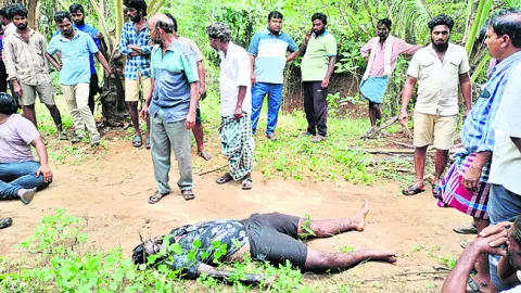 నేలబావిలో జారిపడి యువకుడి మృతి 