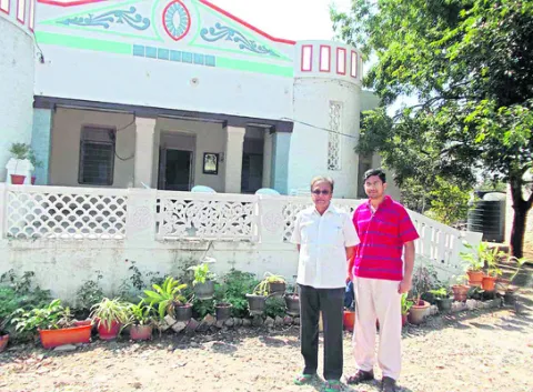 స్వగ్రామం కంచుపాడు.. 

