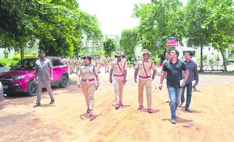 ఆన్‌లైన్‌ గేమ్స్‌పై నిఘా ముమ్మరం 