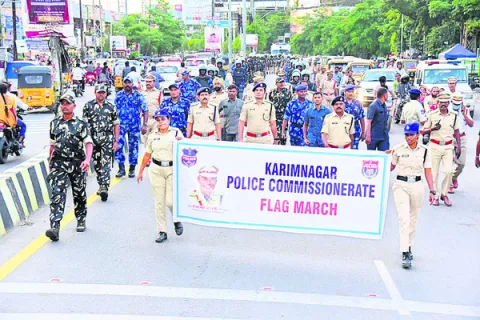 సిటీలో పోలీసుల కవాతు