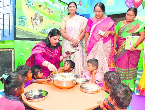 విద్య, ఆరోగ్యంపై దృష్టి