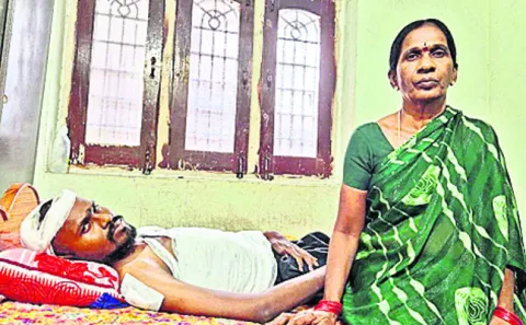 విద్యుత్‌ షాక్‌ బాధితుడి క్షోభ 