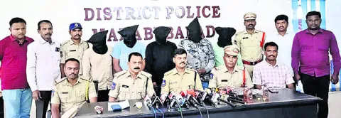 నకిలీ మద్యం తయారీ ముఠా అరెస్ట్‌