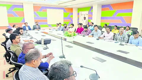 విద్యార్థుల సమగ్రాభివృద్ధే లక్ష్యం