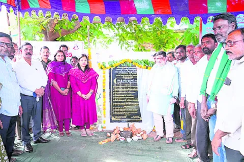 వేగంగా అభివృద్ధి పనులు