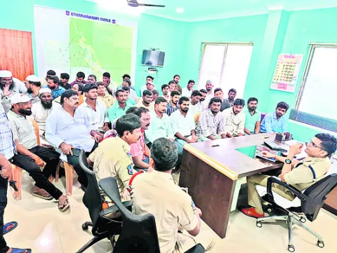 గణపతి ఉత్సవాలు ప్రశాంతంగా జరుపుకోవాలి