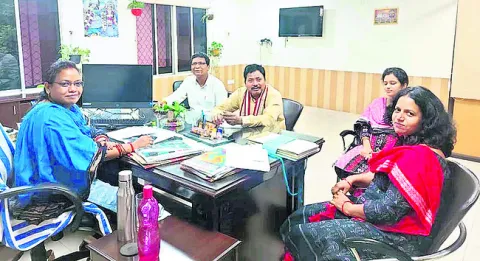 చీఫ్‌ ఇంజినీర్ల దృష్టికి ఫ్లై ఓవర్‌ బ్రిడ్జి సమస్య 