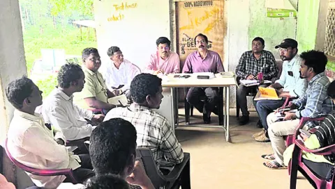 ఉపాధి హామీలో నిధుల దుర్వినియోగం 