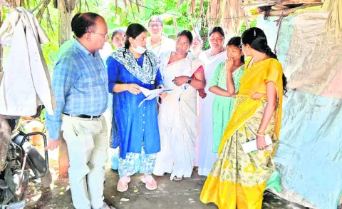 పరిసరాలను పరిశుభ్రంగా ఉంచుకోవాలి
