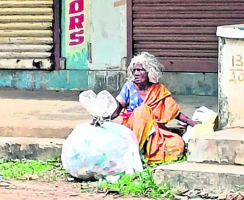 అనాథలైన అమ్మానాన్నలు