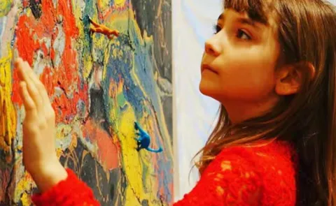 Aelita Andre an Australian born abstract painter earning money13