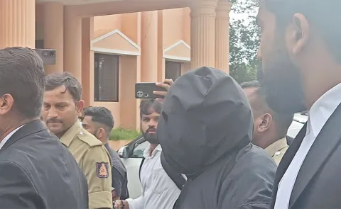 Man who Complained of Mass Burials in Karnataka Arrested2