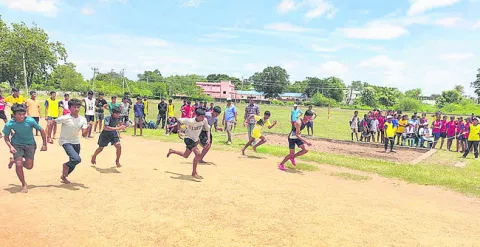 అట్టహాసంగా జిల్లాస్థాయి ఎంపిక పోటీలు