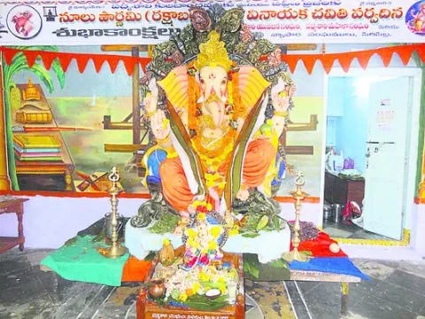 స్వాతంత్య్ర ఉద్యమ స్ఫూర్తితో..