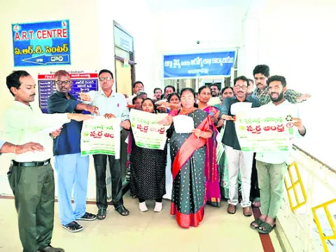 పరిసరాల పరిశుభ్రతతోనే ఆరోగ్యం 