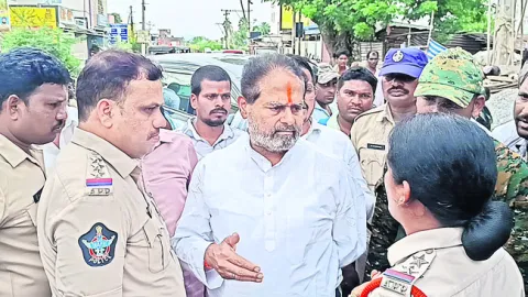 uuరైతు కన్నీరులో కొట్టుకుపోతారు 