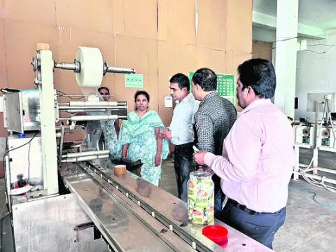 ఆర్థిక స్వావలంబన సాధించాలి