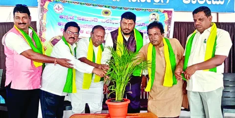 జానపద కళలపై ఆసక్తి పెంచుకోవాలి 