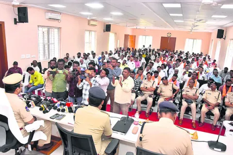 పండుగలు మతసామరస్యానికి ప్రతీకలు