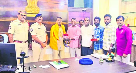 పోలీసుల కృషితోనే నిందితుడికి సత్వర శిక్ష 