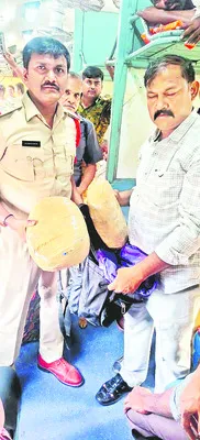పూరి ఎక్స్‌ప్రెస్‌లో తనిఖీలు 