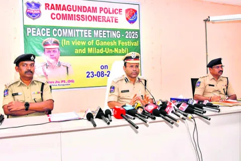 పండుగలు శాంతియుతంగా జరుపుకోవాలి
