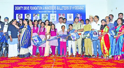 ఉన్నత విద్యతో స్థిరపడాలి