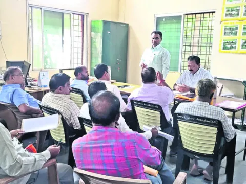 కమిటీల ఆధ్వర్యంలోనే పనులు