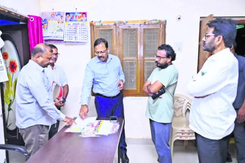ఓటరు లిస్ట్‌లో పొరపాట్లు ఉండొద్దు