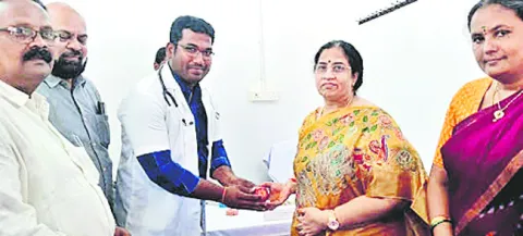 కోర్టు ఆవరణలో వైద్య కేంద్రం 