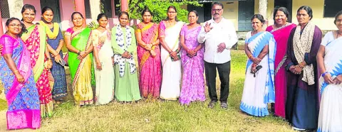 ఆశవర్కర్లకు ఇచ్చిన హామీలు నెరవేర్చాలి
