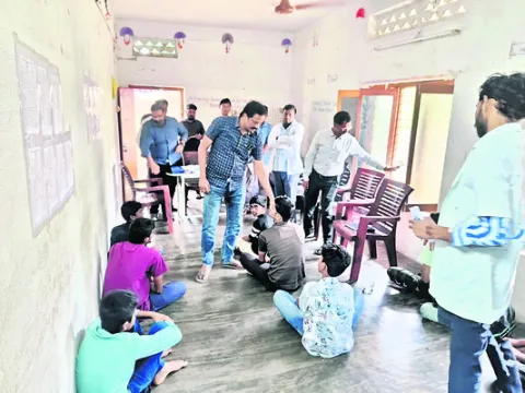 జ్వరబాధిత విద్యార్థులు  ఇంటికి..
