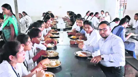 విజయానికి పట్టుదల, ఆత్మవిశ్వాసం ముఖ్యం
