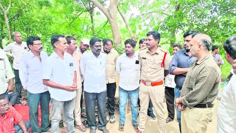 ‘భగీరథ’ కార్మికుల సమ్మె విరమణ