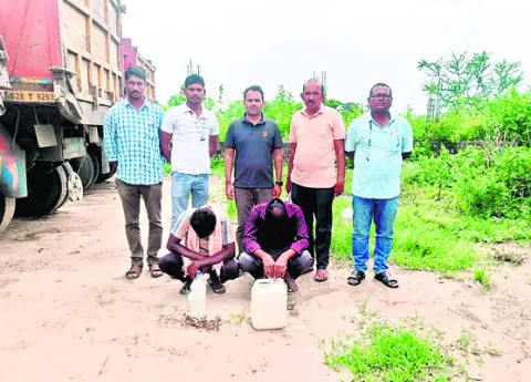 నాటు సారా స్వాధీనం
