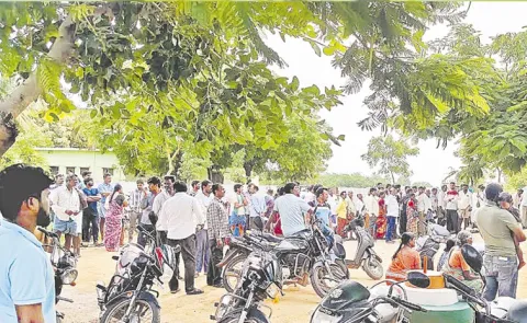 Farmers Urea Woes Continue in Telangana