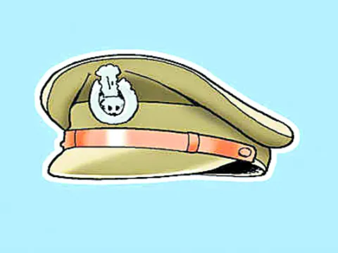 ఎవరో అతగాడు!