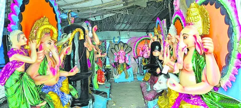 మట్టిలో దేవుడు