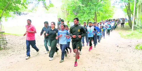 క్రీడలతో ఆరోగ్యకర సమాజం