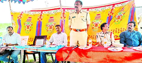 దమ్ము చక్రాల ట్రాక్టర్లు రోడ్లపైకి వస్తే కేసులు 