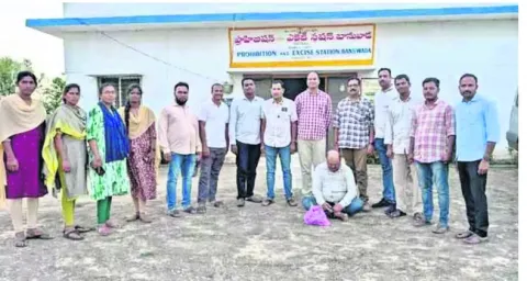 గుప్పుమంటున్న గంజాయి