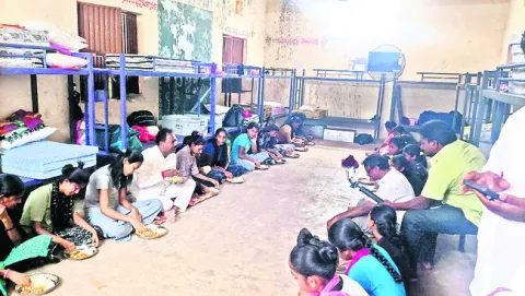 నిర్లక్ష్యం వహిస్తే కఠిన చర్యలు