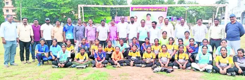 ఉత్సాహంగా సాఫ్ట్‌బాల్‌ ఎంపికలు