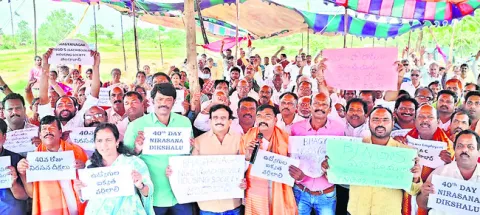 సొసైటీ భూములపై సీఎం చొరవ చూపాలి