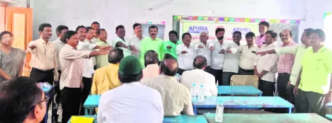 హెచ్‌ఎంల సమస్యల పరిష్కారానికి కృషి