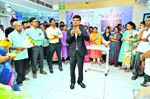 విద్యాసాగర్‌ ఆస్పత్రిలో 500 రొబొటిక్‌ శస్త్ర చికిత్సలు