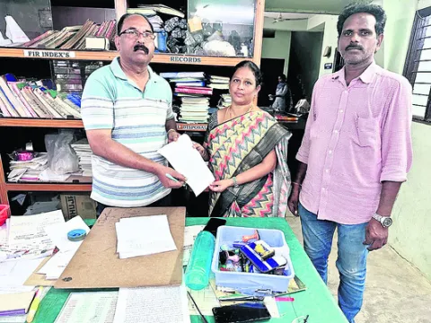 ● పాల్వంచ  పోలీస్‌స్టేషన్‌లో జీరో  ఎఫ్‌ఐఆర్‌ నమోదు ● ని
