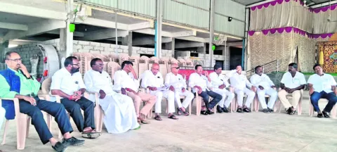 మహబూబ్‌నగర్‌ వద్దు.. వికారాబాద్‌లో కలపండి 