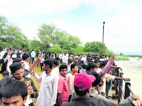 జలాశయ