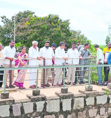 ‘లక్నాపూర్‌’కు నిధులు కేటాయించాలి 